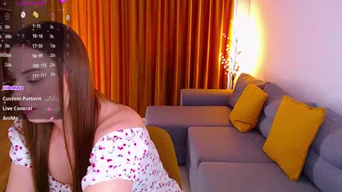 Snapshot of _miss_mia chatting on 03-06-25, 10:52 Mia online show from 03-06-25, 10:52