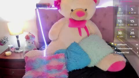 Emi   online show from 02-25-25, 02:47