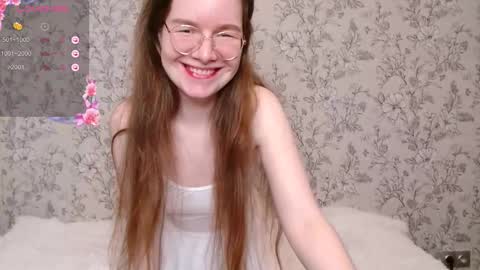 Snapshot of _mizuka_ chatting on 10-18-25, 05:25  mizuka  online show from 10-18-25, 05:25