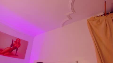 mizuki  online show from 02-05-25, 12:38