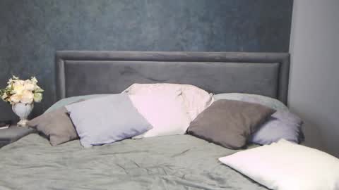 Snapshot of _monica__bellucci_ chatting on 01-24-25, 02:30 Alice online show from 01-24-25, 02:30