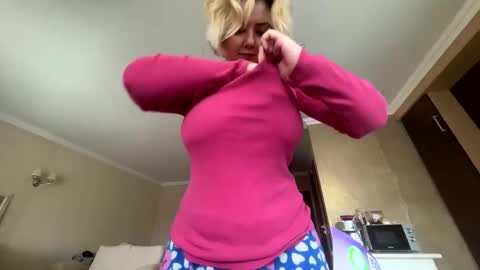 Francine Aisi Morpho - a genus of blue butterflies. online show from 02-05-26, 09:36