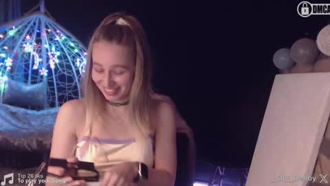 Snapshot of _mother_of_cats chatting on 02-10-25, 06:56 Debby online show from 02-10-25, 06:56