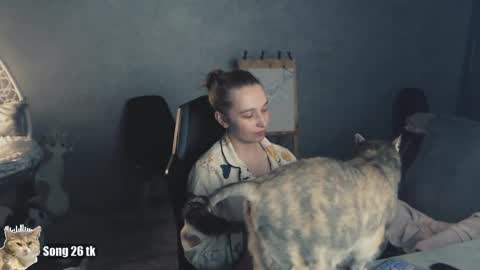 Debby  online show from 04-29-26, 07:42