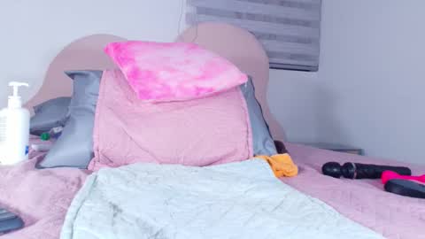 Luna online show from 03-08-26, 03:10