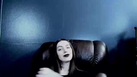 Snapshot of _naamah chatting on 11-14-25, 10:18 _naamah online show from 11-14-25, 10:18