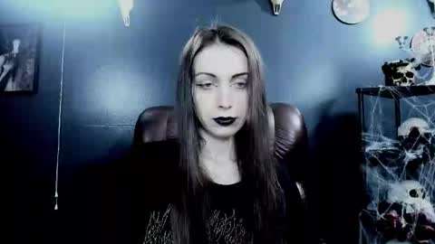 Snapshot of _naamah chatting on 11-24-25, 07:02 _naamah online show from 11-24-25, 07:02