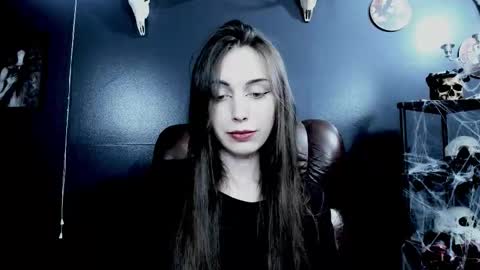 Snapshot of _naamah chatting on 11-25-25, 08:09 _naamah online show from 11-25-25, 08:09