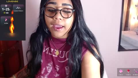 nahomi  online show from 12-29-24, 02:06