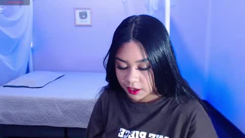 nahomi  online show from 03-10-25, 08:15