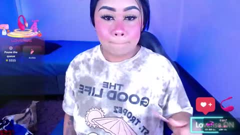 nahomi  online show from 10-12-25, 01:59