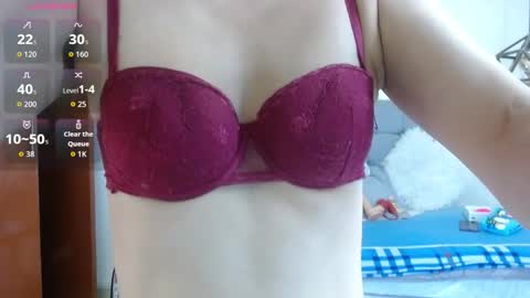 Snapshot of _naomi_s chatting on 09-28-25, 01:27 _naomi_s online show from 09-28-25, 01:27