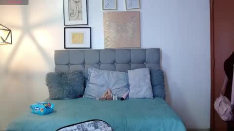 _naomi_s online show from 04-25-26, 08:39