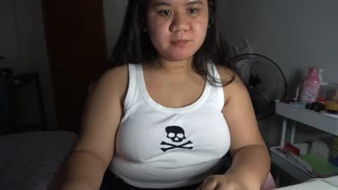 Snapshot of _natalieey chatting on 04-11-26, 04:33 nics online show from 04-11-26, 04:33