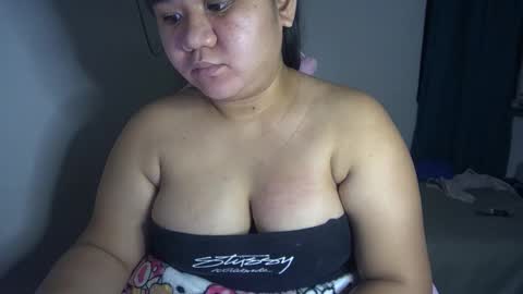 Snapshot of _natalieey chatting on 04-17-26, 04:43 nics online show from 04-17-26, 04:43