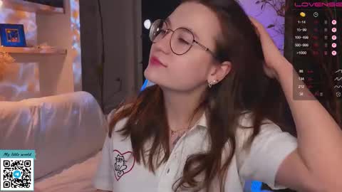 Mia with a big heart  online show from 11-25-25, 02:33