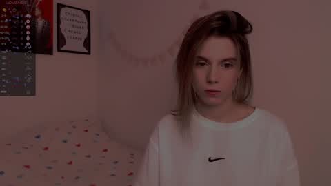 Snapshot of _ni_kiss chatting on 01-31-25, 11:13 Nika online show from 01-31-25, 11:13