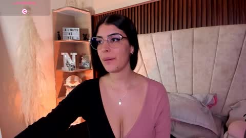 Niah  You can call me Ni or cutie haha online show from 10-21-25, 08:20