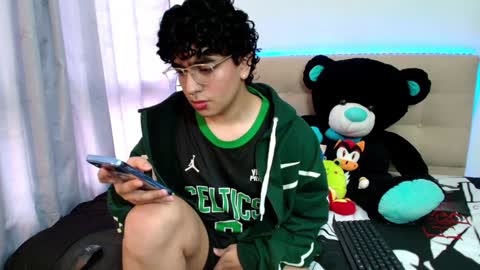 Snapshot of _nickconnor1 chatting on 12-15-24, 10:04 Nicolas online show from 12-15-24, 10:04