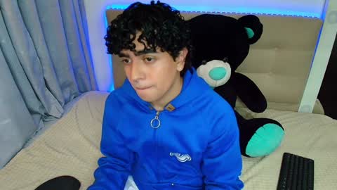 Snapshot of _nickconnor1 chatting on 12-27-24, 12:18 Nicolas online show from 12-27-24, 12:18