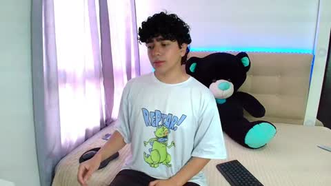 Snapshot of _nickconnor1 chatting on 01-02-25, 07:40 Nicolas online show from 01-02-25, 07:40