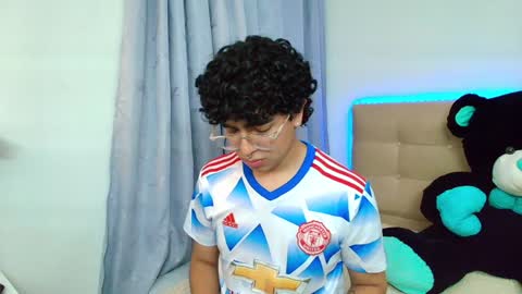 Snapshot of _nickconnor1 chatting on 01-04-25, 11:17 Nicolas online show from 01-04-25, 11:17