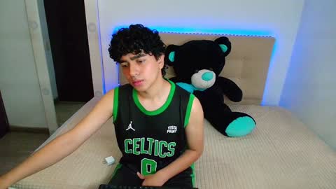 Snapshot of _nickconnor1 chatting on 01-05-25, 08:52 Nicolas online show from 01-05-25, 08:52