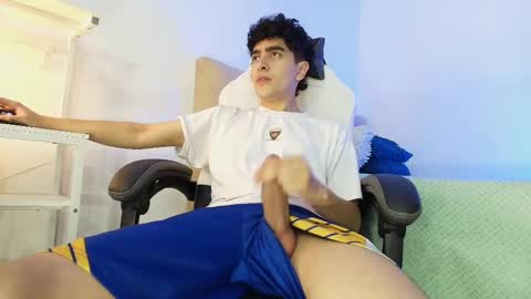 Snapshot of _nickconnor1 chatting on 10-22-25, 02:01 Nicolas online show from 10-22-25, 02:01