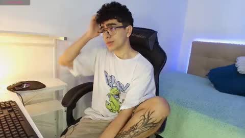 Snapshot of _nickconnor1 chatting on 11-14-25, 04:55 Nicolas online show from 11-14-25, 04:55