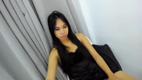 Snapshot of _nicole69_ chatting on 09-17-25, 12:07 Nicole online show from 09-17-25, 12:07