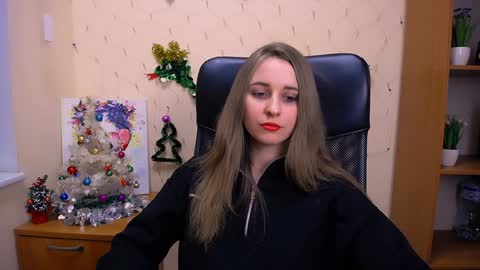 Nica online show from 12-30-24, 05:44