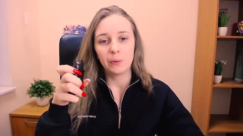 Nica online show from 01-19-25, 12:17