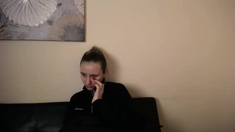 Nica online show from 12-14-25, 04:01