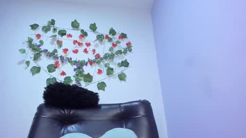 juliana online show from 02-13-25, 08:59