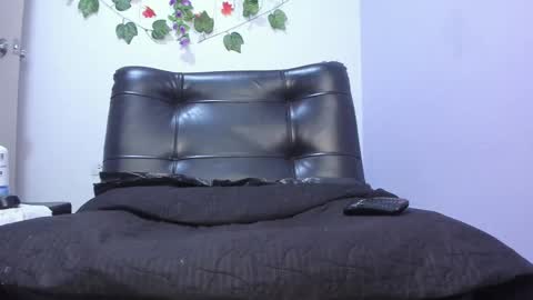 juliana online show from 02-19-25, 09:06