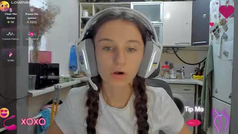 Nika online show from 09-26-25, 02:10