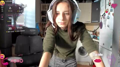 Nika online show from 10-24-25, 12:45