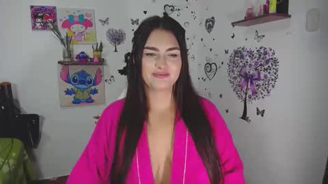 Nina  online show from 10-24-25, 10:39