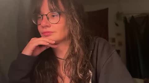 Snapshot of _nyxo chatting on 03-25-26, 10:16 Mila online show from 03-25-26, 10:16