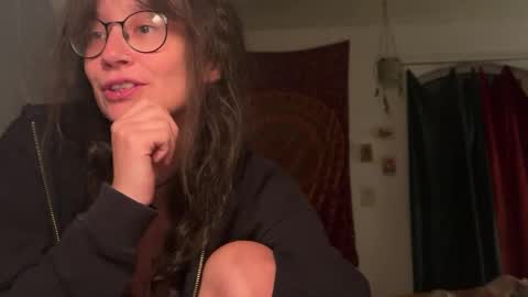 Snapshot of _nyxo chatting on 05-12-26, 08:28 Mila online show from 05-12-26, 08:28