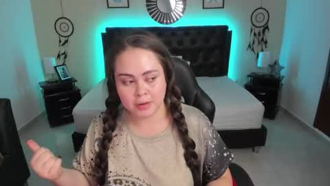 Olivia jones online show from 09-25-25, 03:05