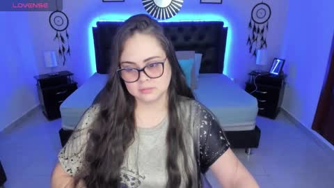 Olivia jones online show from 11-08-25, 01:55