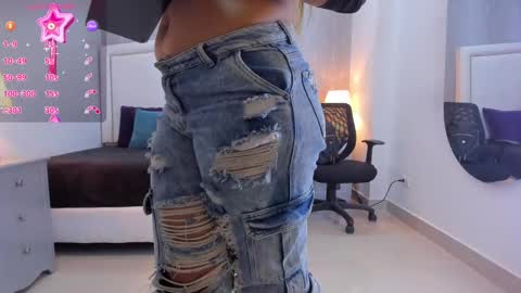  peach1  online show from 09-10-25, 02:50