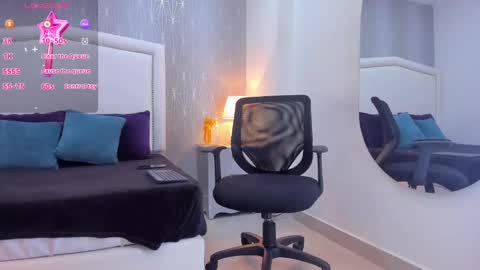  peach1  online show from 09-22-25, 02:08