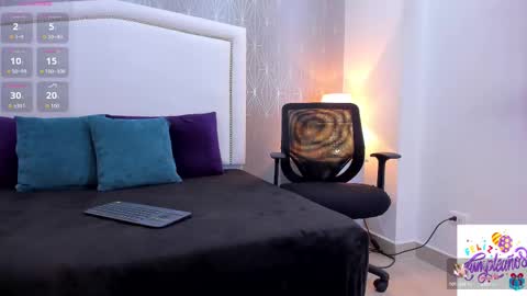  peach1  online show from 10-07-25, 02:14