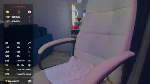 Ilona online show from 12-17-25, 06:14