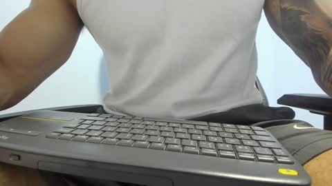 Snapshot of _poseidon1_ chatting on 01-28-25, 08:58 Poseidon online show from 01-28-25, 08:58