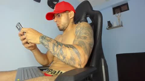 Snapshot of _poseidon1_ chatting on 03-01-25, 10:10 Poseidon online show from 03-01-25, 10:10