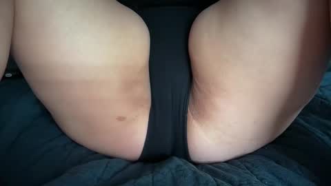 Pound Cake online show from 04-29-26, 06:03