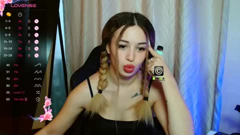 Snapshot of _pretty_cherry_ chatting on 10-05-25, 12:25 _pretty_cherry_ online show from 10-05-25, 12:25